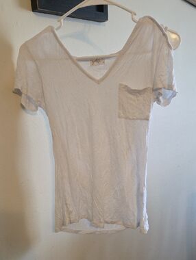 Glitz White V-Neck Short Sleeve Pocket Tee